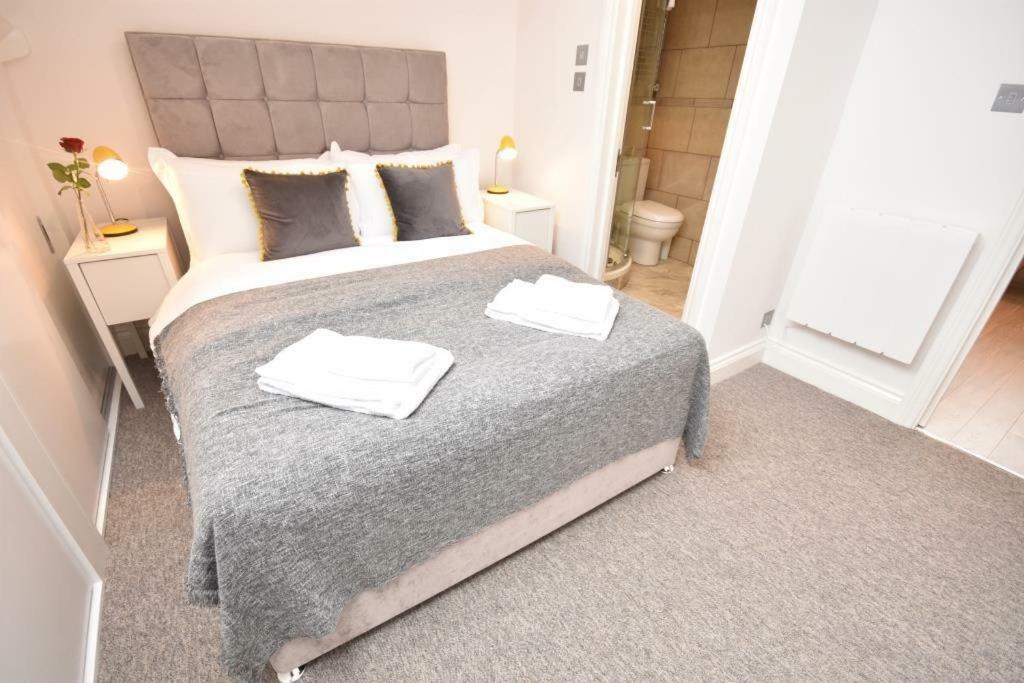 Apt 3, Opera House Ensuite 4Th Floor By Indigo Flats London Exterior photo